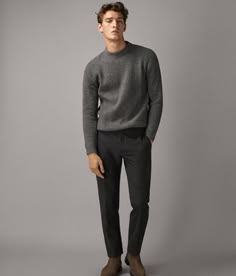 Bussines Casual Men Outfits Winter, Men’s Grey Sweater Outfit, Black And Grey Business Casual Outfits Men, Men Smart Casual Work Outfit, Men’s Business Causal, Untucked Business Casual Men, Mens Fashion Work Business, Mens Business Casual Black Pants, Modern Corporate Attire For Men