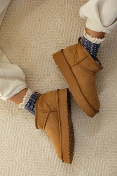 These waffle knit socks are the definition of a must-have. Designed with textured floral embroidery and crochet lace accenting the ankles. You can pair these cozy socks with any boots for a trendy fall look! Knit Ankle Socks, Athleisure Mom, Clogs Heels, Mini Boots, Mom Accessories, Cozy Socks, Striped Socks, Cute Socks, Capri Blue