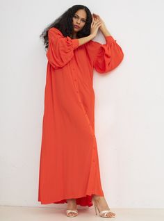 WF ATELIER 100 % Naturel Fabric Model height: 177CM 100% Viscose Length : 140 cm Long Rayon Daywear Dresses, Long Rayon Dresses For Daywear, Long Sleeve Viscose Maxi Dress For Casual Wear, Billowy Maxi Dress For Dress Down Summer Days, Oversized Orange Dresses For Spring, Summer Long Sleeve Viscose Maxi Dress, Summer Long Sleeve Maxi Dress In Viscose, Long Sleeve Viscose Maxi Dress For Summer, Over Size Dress