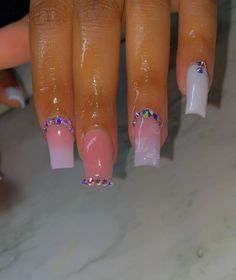 Cute Short Acrylic Nails Square Birthday, Short Acrylic Nails Birthday Set, Baddie Acrylic Nails Short, Baddie Short Acrylic Nails, Mail Ideas Acrylic, Acrylic Toe Nails, Acrylic Nail Set, Birthday Makeup, Drip Nails