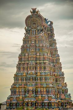 Meenakshi Amman Temple, Madurai, Tamil Nadu Meenakshi Mandir, Indie Architecture, Devi Aesthetic, Vedic Architecture, Dravidian Architecture