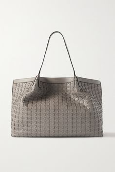 Serapian's large 'Secret' tote has been crafted in Italy from supple leather using the signature 'Mosaico' hand-weaving technique, which dates back to 1947. It has two spacious compartments separated by a zip-fastening divider to help you keep all of the essentials organized. The slim straps rest comfortably on your shoulder. Woven Leather Tote, Large Leather Tote, Petrol Blue, Leather Weaving, Fall Shopping, Mosaic Patterns, Weaving Techniques, Black Tote Bag, Leather Tote Bag