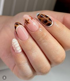 Nails For November Fall, November Nails Ideas, Brown Nail Ideas, Bow Nail Designs, Tiger Nails, Coffin Nails Ombre, Retro Nails, Summery Nails, Almond Shape Nails