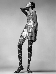 Donyale Luna photographed by Richard Avedon for Vogue, December 1966. Dress by Paco Rabanne. Richard Avedon Photography, Jerry Hall, Jean Shrimpton, Arcade Fire, Fashion 1960s, Cecil Beaton, Steven Meisel