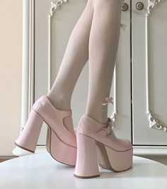 Pink Platform High Block Heel Elegant Mary Janes Shoes High Heels For Teens, Kawaii Boots, Japanese Lolita Fashion, Mary Jane Platform Shoes, Mary Jane High Heels, Pink High Heels, Short Curly Wigs, Platform Mary Janes, Kawaii Aesthetic