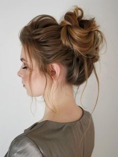 Messy Buns Hairstyle, Best Messy Bun, A Messy Bun