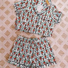 2023, Sold Out Online & Wont Be Available Again Roller Rabbit Pjs, Roller Rabbit Monkey, Roller Rabbit Pajamas, Vasos Vintage, Preppy Winter, Cute Pjs, Roller Rabbit, Party Inspo, Christmas Pjs