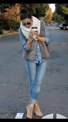 Women's Vests And Outfit Ideas For Winter 2018 | FashionTasty.com How To Wear Ankle Boots, Boots Outfit Ankle, Mode Casual, Outfit Trends, Inspired Outfits, 가을 패션, Looks Style, Mode Inspiration, Fall Looks