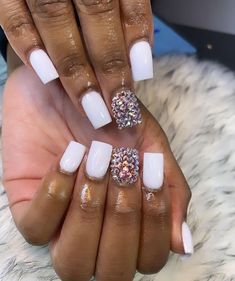 Extra Birthday Nails Medium Length, Short Acrylic Nails Black Women, Nail Cam, Nail Flower, Summer Acrylic, Finger Nails