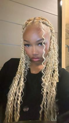 613 Passion Twists Black Women, Black Women Platinum Blonde Hair, Blond Twists, Blonde Marley Twists, Blonde Braids For Black Women, Blonde Twist Braids, Blonde Boho Braids Black Women, Platinum Blonde Braids, Blonde Twists