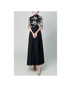 Get 10% off now! Buy modest black maxi party dress with flowers half sleeves at cheap price online. Free stable shipping and pro custom service since 2009. Dresses Dinner, Maxi Party Dress, Dress With Flowers, Black Maxi, Maxi Dress Party, Lovely Dresses, Flower Dresses, Gorgeous Dresses, I Dress