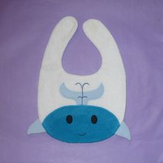 Whale Bib - Infant Baby Bib Cute White Bib For Playtime, Cute Blue Bib For Playtime, Diy Travel Accessories, Sewing Project Ideas, Toddler Bibs, Baby Couture, Baby Sewing Projects, Baby Fabric, Sewing Projects For Kids