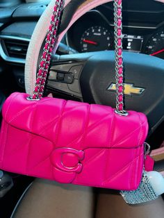 #hotpink #pink #purses #handbags Designer Pink Handheld Shoulder Bag, Pink Cute Purse, Pink Luxury Bag, Pink Style Aesthetic, Luxury Pink Handheld Bag, Trendy Luxury Pink Shoulder Bag, Hot Pink Coach Bag, Pink Designer Bag Aesthetic, Pink Coach Bag