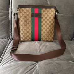 9.5/10 Condition Selling For A Friend Bought On End Send Some Offers, Willing To Work Bags Gucci, Gucci Bags, Gucci Bag, To Work, Gucci, Green, Color