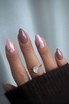 45 December Nail Ideas to Shine in 2024 December Nail Ideas, Fall Nails Inspiration, Short Nails Ideas, Short French Tip Nails, Mauve Nails, December Nails, Simple Gel Nails, Pearl Nails, Almond Nail