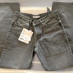 Nwt Zara Straight Leg Grey Denim - Size 38 Color: Grey New With Tags Wide Straight Leg 100% Cotton Brand: Zara 5 Pockets Design Button Fly Pockets Design, Grey Denim, Zara Jeans, Straight Leg, Women Jeans, Zara, Size 6, Tags, Grey