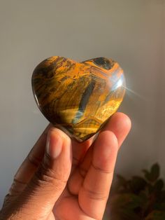 Brown Crystals, Lion Eyes, Attracting Wealth, Crystal Aesthetic, Tiger Eye Crystal, Crystal Energy, Crystal Therapy, Witch Aesthetic, Energy Stones