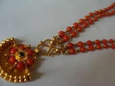 Red coral jewelry Red Coral Pendant Design, Red Coral Necklace Indian Gold, Coral Jewelry Indian Gold, Coral Jewellery, Red Coral Jewellery, Coral Jewelry Set, Black Pinterest, Gold Necklace Indian, Gold Jewelry Simple Necklace