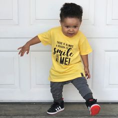 REASON TO SMILE JUST LOOK AT ME Yellow Short Sleve Kids T-shirt FABVOKAB Fun Yellow Tops With Text Print, Cute Yellow Tops With Text Print, Cute Yellow Text Print Top, Fun Yellow T-shirt With Letter Print, Playful Pre-shrunk Yellow T-shirt, Cute Yellow T-shirt For Streetwear, Yellow Crew Neck T-shirt For Playwear, Yellow Short, Kids Graphic Tees