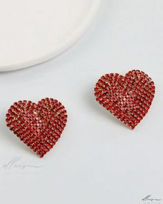 Elluis - Elegant Pair of Rhinestone Heart Stud Earrings Chic Type, Layered Fashion, Heart Stud Earrings, Rhinestone Heart, Red One, Elegant Christmas, Vacation Style, Heart Studs, Heart Earrings Studs