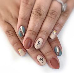 Line And Dot Design Nails, Sedona Nails, Fall Boho Nail Designs, Boho Nail Designs For Short Nails, Mountain Themed Nails, Southwestern Nail Designs, Arizona Nails Summer, Nails Design Western