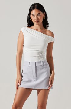 Asymmetrical neckline, left side twist detail, off shoulder sleeve Snap button closure The Fiora Bodysuit pairs well with the Amiah Shorts﻿ Dry clean only 95% Rayon 5% Elastane Style# ACT18169 Side Twist, One Shoulder Bodysuit, Asymmetrical Neckline, Astr The Label, Asymmetrical Tops, S Models, Trinidad And Tobago, Shoulder Sleeve, Snap Button