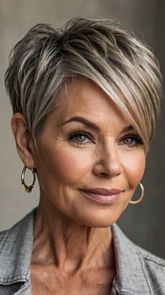 Sleek Short Hairstyles for Women Over Short Hair Styles For Older Women, Short Hair From The Back, Sleek Short Hairstyles, Over 60 Short Hairstyles, Short Hair Over 50, Sleek Short Hair, Textured Lob, Short Hairstyles Over 50, Short Spiked Hair