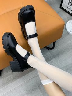 Mary Jane Shoes Outfit, Academia Shoes, Mary Jane Shoes Black, Women Wedges, Shoes For School, Mary Jane Platform Shoes, Mary Jane Wedges, Zapatos Mary Jane