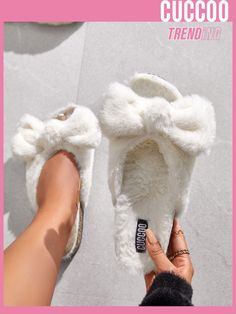 Moda Shein, Sanrio Outfits, Home Slippers, House Slippers, White Collar, Cute Shoes, Stylish Nails