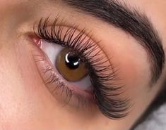 Lashes Fake Eyelashes, Lash Extensions Styles, Perfect Eyelashes, Pretty Lashes, Natural Eyelash Extensions, Eyelash Extentions