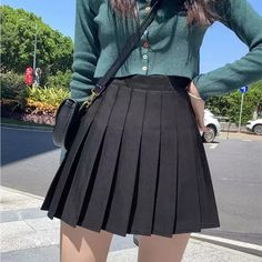 Brand New From Peachywixx On Ig Super Cute Women Trends Clothing, Waist Dance, High Wasted Skirt, Plated Skirt, School Uniform Skirts, Skirt Aesthetic, Womens Pleated Skirt, High Waisted Pleated Skirt, Black Pleated Skirt