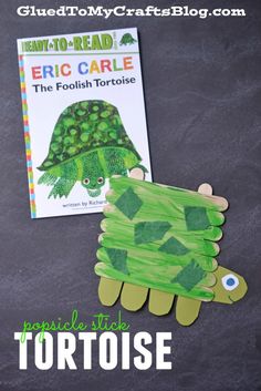 an image of a turtle made out of paper with the title how to read eric carle