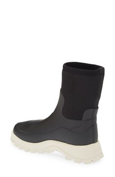 Rain Boots Women, Short Rain Boots, Hunter Hunter, Humid Weather, Rain Boot, Natural Latex, Lug Sole, Shades Of Black, Hunter Boots