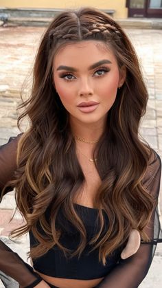 Discover the best hairstyles for long hair 2025 with these 20 versatile ideas. From easy and quick styles perfect for school or the office, to formal looks for wedding guests or prom, these styles include everything from retro 70s and 50s vibes to fancy updos. Hair For A Dance Homecoming, Trendy Down Hairstyles, Snoball Hair Ideas, Hair Styles For Hoco Down, Long Hair Styles For Photoshoot, Cute Formal Hairstyles For Long Hair, Cute Party Hairstyles For Long Hair, Hair Styles Down For Wedding, Hairstyles For Semi Formal Dance