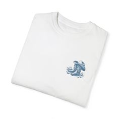 Coastal Cowgirl Comfort Colors Tshirt, Beachy Western Tee, Front & Back Graphic Summer Beach Shirt, Vintage Inspired .: The Comfort Colors 1717 tee is made with medium fabric (6.1 oz/yd² (206.8 g/m²)) consisting of high quality, 100% ring-spun US cotton for long-lasting comfort. .: The relaxed fit keeps the wearer comfy in both casual and semi-formal settings while the crew neckline delivers that classic, neat style which makes it perfect for accessorizing. .: The pre-shrunk fabric ensures a con White Screen Print Top For Vacation, White Screen Print Tops For Vacation, White Screen Print T-shirt For Beach Season, White Screen Print Shirt For Beach Season, White T-shirt With Screen Print For Beach Season, White Cotton Tops For Beach Season, White Screen Print Shirt For Vacation, White Shirt With Screen Print For Vacation, White Short Sleeve T-shirt For Vacation