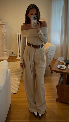 Emma Leger on Instagram fall fashion aesthetic fall outfit off shoulder top fall knit sweater ivory trouser pants pointed toe pumps Nude Trousers Outfit, Nude Pants Outfit, Fall Dinner Date Outfit, Off The Shoulder Top Outfit, Shoulder Tops Outfit, Working Outfit, Chica Chola, Throwing Fits, Dinner Date Outfits