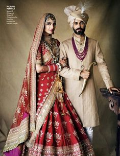 Rare pic from Sonam K Ahuja wedding Indian Groom Safa, Groom Pagdi Indian, Pagdi For Groom, Groom Pagdi, Bridegroom Outfits, Sonam Kapoor Wedding, भारतीय दुल्हन संबंधी, शादी की तस्वीरें