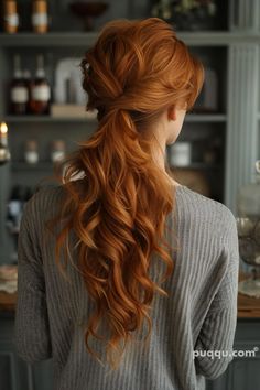 Brunette Hair Color Ideas - Explore Stunning Shades - Puqqu Strawberry Blonde Hair Balayage, Honey Strawberry Blonde Hair, 4b Curls, Celebrity Hair Extensions, Dark Hair Color Ideas, Blonde Hair Balayage, Dark Hair Color, Copper Blonde Hair Color, Hair Styles Ideas