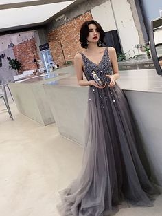 Gray Prom Evening Dress With Sweep Train, Elegant Gray Tulle Evening Dress, Gray Sweep Train Prom Evening Dress, Gray Evening Dress With Sweep Train For Prom, Gray Sweep Train Evening Dress For Prom, Gray Prom Evening Dress For Prom Season, Gray Evening Dress For Prom Season Banquet, Gray Evening Dress For Prom, Gray Evening Dress For Prom Season