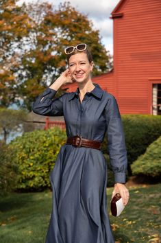 A Really Good Chambray Shirtdress - STACIE FLINNER - Stacie Flinner India Hicks, Floral Pumps, Chambray Shirt Dress, Outfit Formulas, Chambray Dress, By Grace, Grace Kelly, Shirtdress