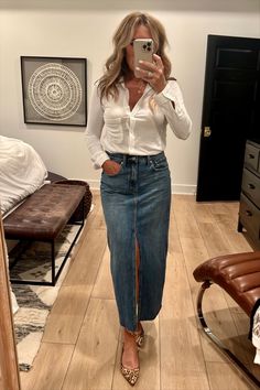 Jean Skirt Outfits Fall, Denim Skirt Outfit Fall, Skirt Outfits For Women, Outfits Fall 2023, Skirt Lookbook, Denim Maxi Skirt Outfit, Jenna Lyons Style