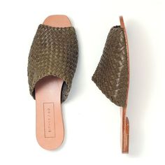 Either/Or - Ethically Handmade Leather Footwear – E I T H E R / O R Montage Art, Woven Leather Sandals, Leather Sandals Handmade, Hot Boots, Handmade Sandals, Slow Fashion Brands, Hand Woven Textiles, Shoes Handmade, Leather Slide Sandals