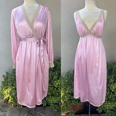 Vtg Peignoir Lingerie Robe Gown Set Rose Pink Tan Lace S/XS Miss Elaine   | eBay Feminine V-neck Nightgown For Evening, Pink Fitted Robe For Wedding Night, Feminine Pink Sleepwear For Evening, Pink Feminine Sleepwear For Evening, Pink Evening Sleepwear For Spring, Pink Sleepwear For Spring Evenings, Pink Spring Evening Sleepwear, Spring Evening Pink Sleepwear, Pink Lace Trim Sleepwear For Evening