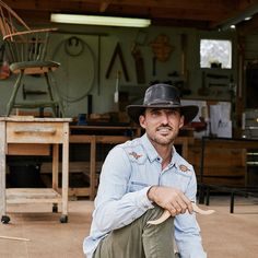 The Kangaroo crossing hat is made from Buffalo hide and features a unique hat band and can be crushed and will pop back out to shape. #Hat  #MensFashion  #OutbackStyleHats   #OutbackHats Artisan Style Fedora With Flat Brim For Outdoor, Artisan Brimmed Fedora For Outdoor, Artisan Fedora With Curved Brim For Outdoor, Australian Outback Hat, Australian Hat, Cowboy Hat Styles, Cowboy Images, Pop Back, Outback Hat