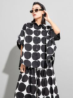 Sku Material Polyester . >50%Cotton Style Loose . Half Sleeves Feature Contrast Color . Printed . Polka-dot Neckline Lapel Occasion Casual . Urban . Simple Seasons Summer Type Blouses Color WHITE BLACK Size One_size Please consult the size chart we provide for this item's measurements to help you decide which size to buy.Please note: There may be 1-3cm differ due to manual measurement. CMINCH Bust Raglan Sleeve Length One_size 180cm 41cm 67cm-70cm Loose Fit Shirts, Loose Maxi Dress, Maxi Shirts, Lantern Sleeve Dress, Oversized Blouse, Effortless Chic, Dress Trousers, Fashion Help, One Piece Swimwear