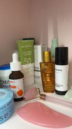 India Skincare, Body Care Diy, Indian Skincare, Story Post Ideas, Aesthetic Snap, Vsco Feed, Camera Drawing, Skin Care Aesthetic