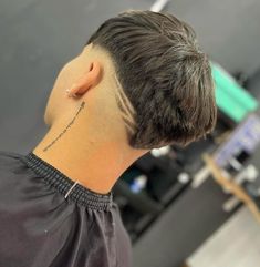 Low Fade Design, Mens Haircut Designs, Taper Fade Alto, Low Fade En V, V Fade