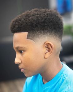 Afro Hair Fade, Top Fade Haircut, Black Boy Hairstyles, Boys Fade Haircut, Men Fade Haircut Short, Black Boys Haircuts, Black Hair Cuts, Curly Hair Fade, Hairstyle Tips