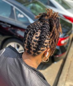 Interlock Locs Hairstyles, Dreadlock Hairstyles Short Locs, Locs Updos For Black Women, Short Loc Updo Styles, Short Locs Hairstyles Updo, Locs With Undercut Women, Loc Updo Styles Short, Updo Locs Hairstyles For Women, Half Up Half Down Loc Styles