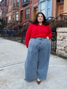 Wide Leg Jean Plus Size Outfit, Cardigan Outfit Plus Size, Wide Leg Jeans Plus Size, Outfit Inspo Street Style, Plus Size Street Style, Wide Leg Jeans Outfit, Curvy Petite Fashion, Curvy Fashionista